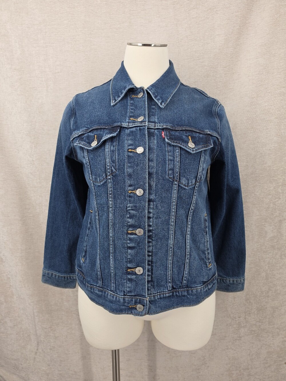 Levi's Women's Classic Blue Jean Denim Trucker Jacket Women's Plus Size 1X
